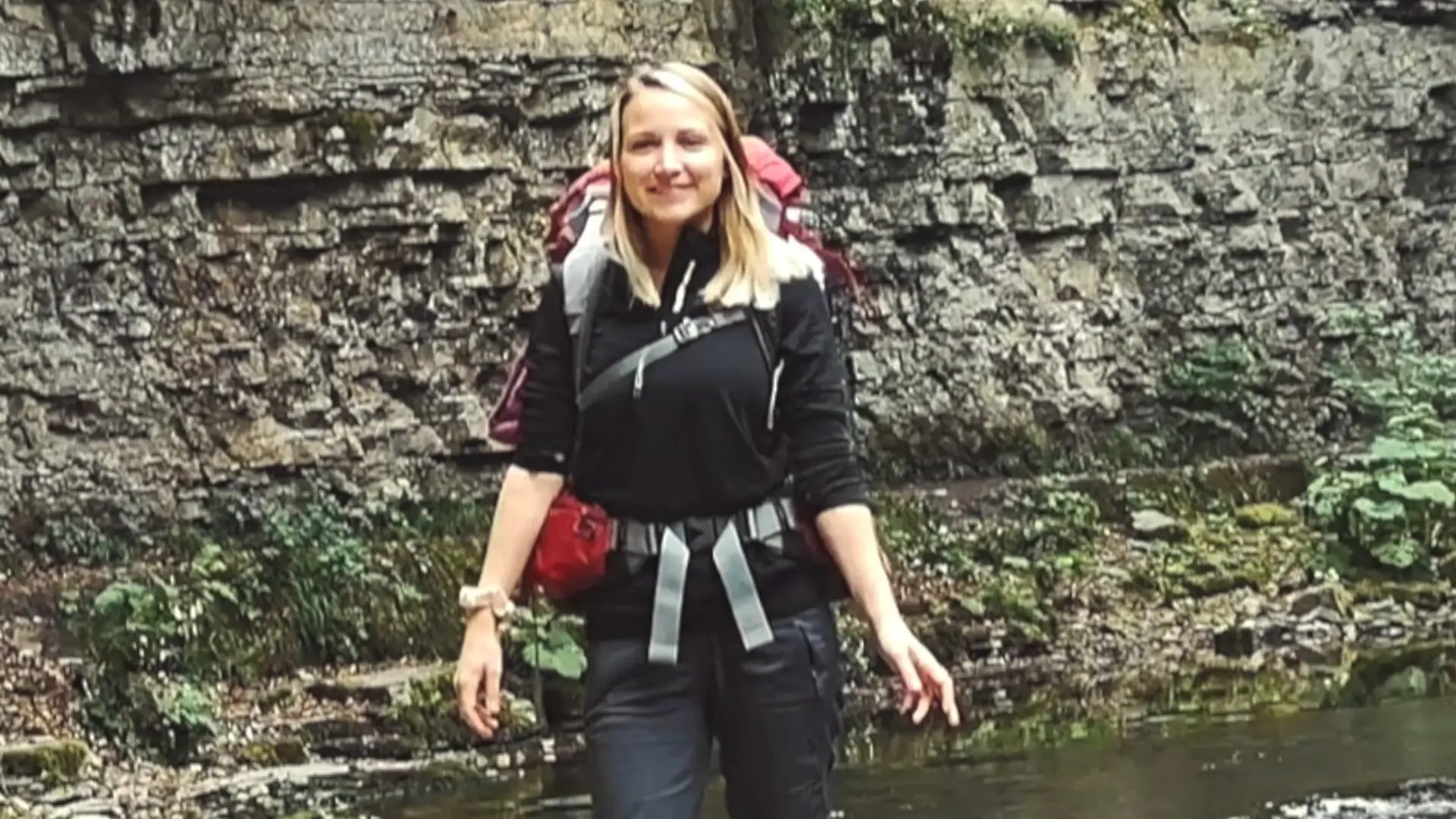 Die 26-jährige Scarlett Salice hat Großes vor: Im September 2020 will sie allein über den Schluchtensteig wandern, einen rund 120 Kilometer langen Weg durch den Südschwarzwald. Die letzte Etappe von Todtmoos nach Wehr ist für den 10. September geplant. An diesem Tag verschwindet die lebenslustige Frau aus Bad Lippspringe (Nordrhein-Westfalen) und taucht nie wieder auf.