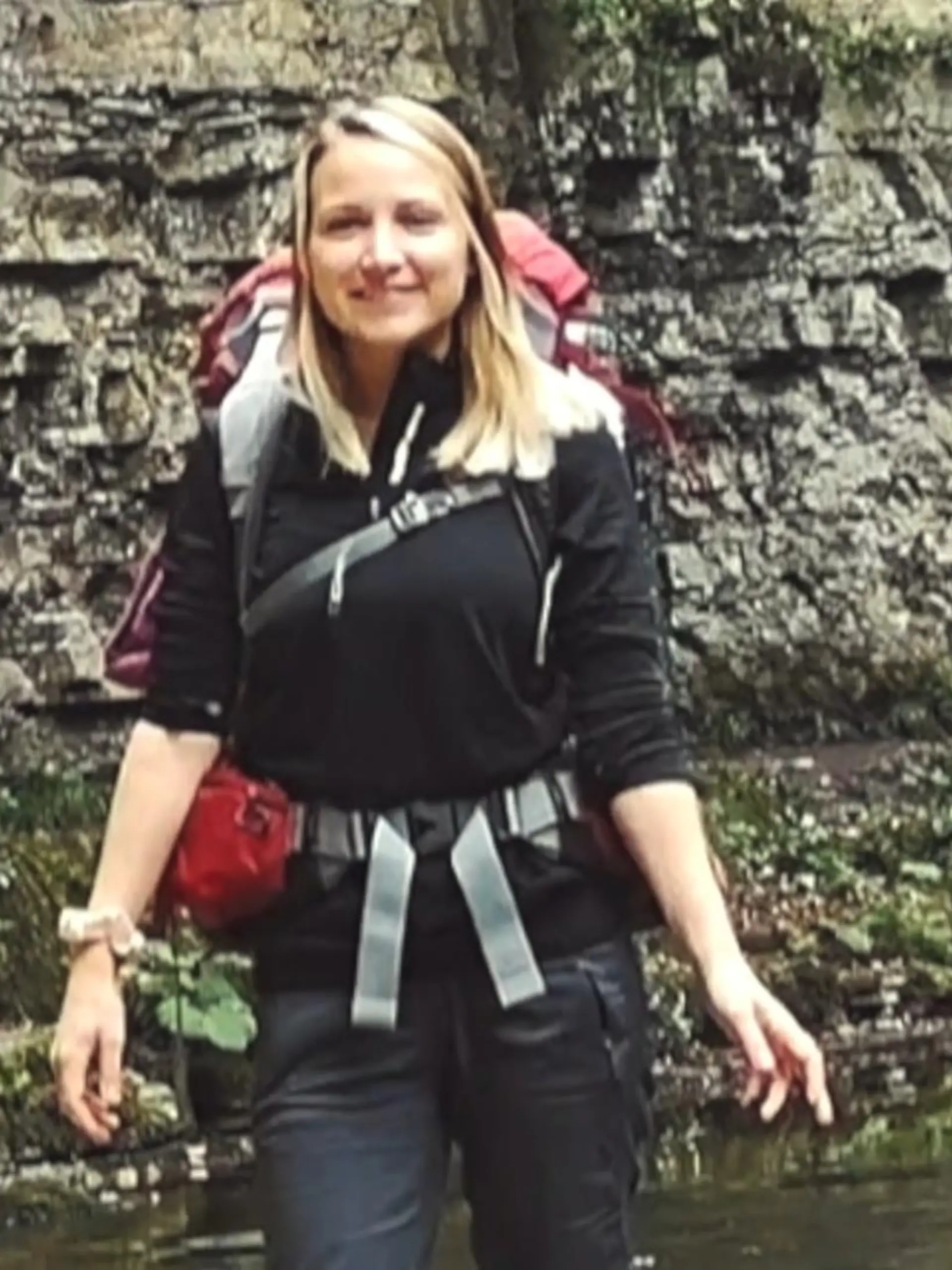 Die 26-jährige Scarlett Salice hat Großes vor: Im September 2020 will sie allein über den Schluchtensteig wandern, einen rund 120 Kilometer langen Weg durch den Südschwarzwald. Die letzte Etappe von Todtmoos nach Wehr ist für den 10. September geplant. An diesem Tag verschwindet die lebenslustige Frau aus Bad Lippspringe (Nordrhein-Westfalen) und taucht nie wieder auf.
