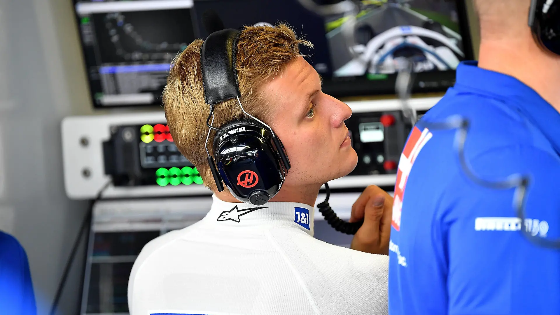  10.09.2022, Autodromo Nazionale di Monza, Monza, FORMULA 1 PIRELLI GRAN PREMIO D ITALIA 2022 ,im Bild Mick Schumacher DEU, Haas F1 Team am Kommandostand. Monza Autodromo Nazionale di Monza Italien *** 10 09 2022, Autodromo Nazionale di Monza, Monza, FORMULA 1 PIRELLI GRAN PREMIO D ITALIA 2022 ,in picture Mick Schumacher DEU , Haas F1 Team at the command post Monza Autodromo Nazionale di Monza Italy PUBLICATIONxINxGERxSUIxAUTxONLY eu-images-506