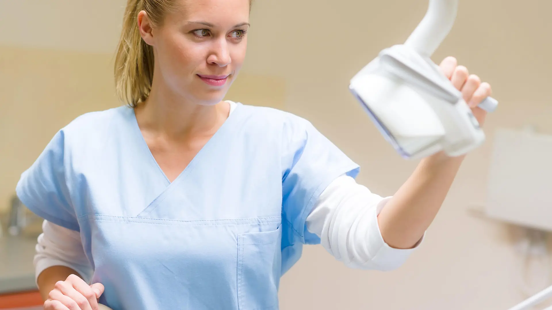 Krankenschwester bei der Arbeit