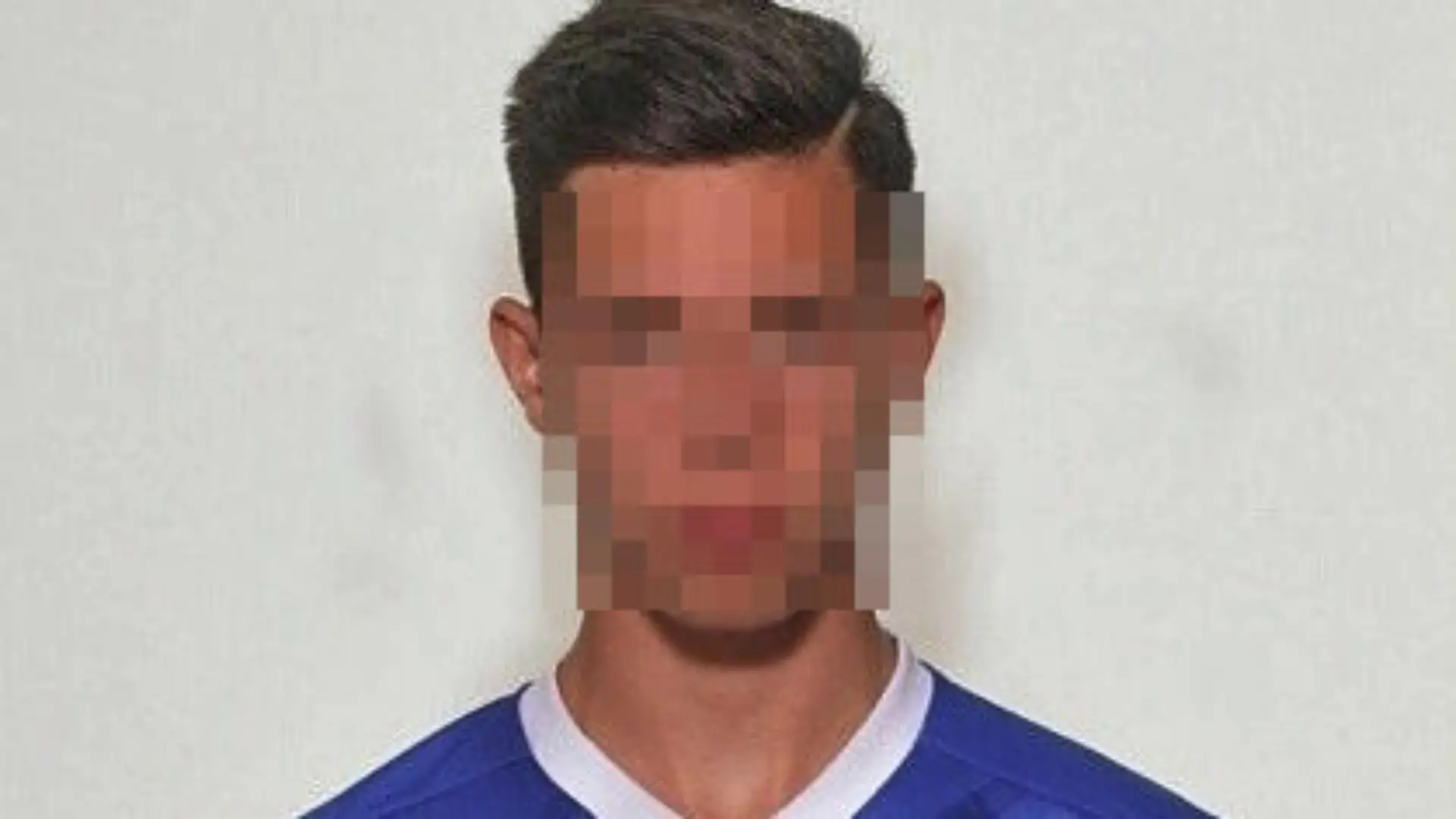 HANDOUT - HANDOUT - Mit diesem Foto fahndet die Polizei nach einem 18-Jährigen. Eine Gruppe junger Männer soll im Ruhrgebiet mehrere minderjährige Schülerinnen vergewaltigt haben. Drei Verdächtige im Alter von 19 bis 23 Jahren sitzen bereits in Untersuchungshaft, wie die Polizei Essen am Mittwoch mitteilte. Die Ermittler werfen ihnen unter anderem Vergewaltigung, versuchte Vergewaltigung und sexuelle Nötigung vor. Nach einem 18-Jährigen wird gefahndet. Foto: Polizei Essen - ACHTUNG: Verwendung nur bis zum Ende der Öffentlichkeitsfahndung der Polizei +++ dpa-Bildfunk +++