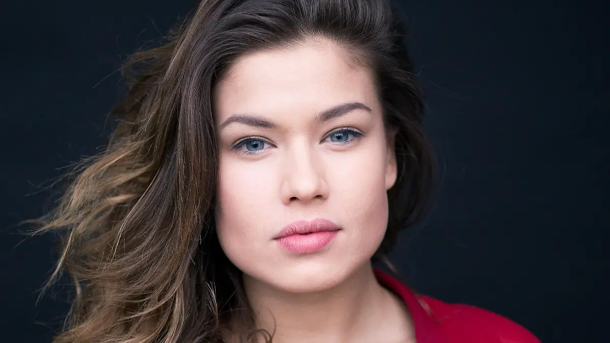 Sharon Berlinghoff by Alexander Bach 9.jpg