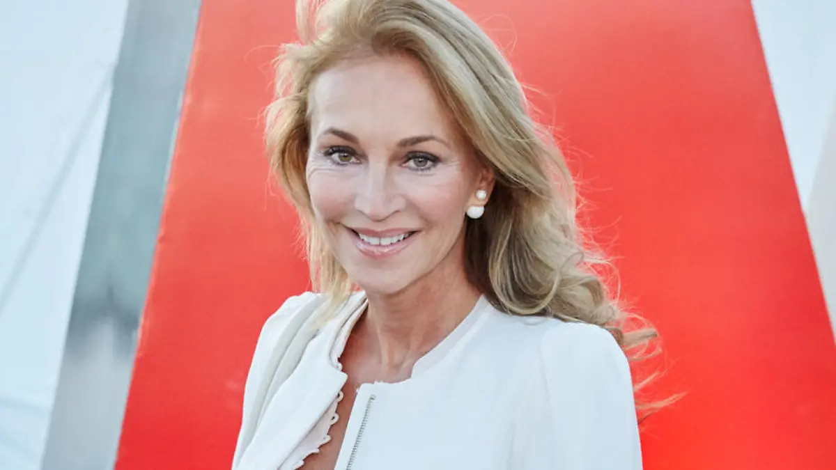 BERLIN, GERMANY - APRIL 20: Caroline Beil is seen during the interactive exhibition 'Discover Mexico' at Washingtonplatz on April 20, 2016 in Berlin, Germany. The exhibition pavillon is part of the Dual Year between Mexico and Germany and can be visited from March 18 through May 1. (Photo by Sebastian Reuter/Getty Images)