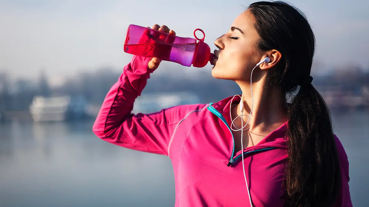 Treuer Begleiter: Trinkflaschen sind gerade bei sportlichen Betätigungen kaum noch wegzudenken.