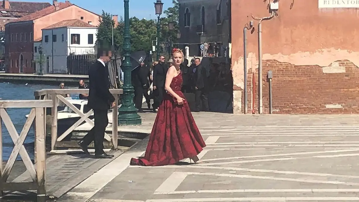 Model Franziska Knuppe bei der Hochzeit von Barbara Meier.