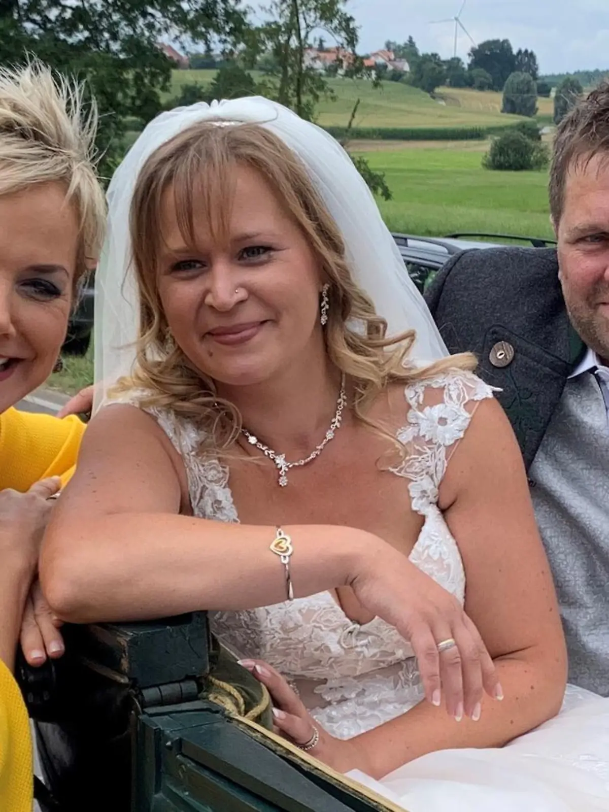 Am 3.8.19 haben sich Stephan und Steffi in Bayern das Ja-Wort gegeben. Das "Bauer sucht Frau"-Paar hat sich in der letzten Staffel kennen und lieben gelernt.