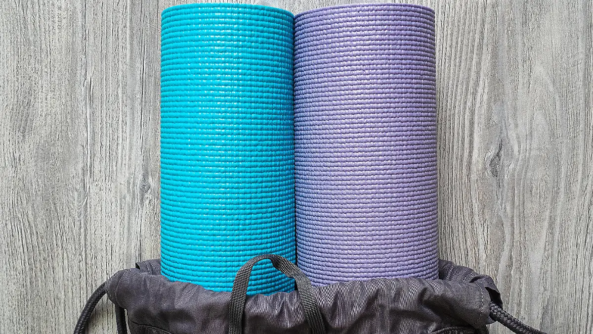 Yogamatten gibt es in vielen Farben