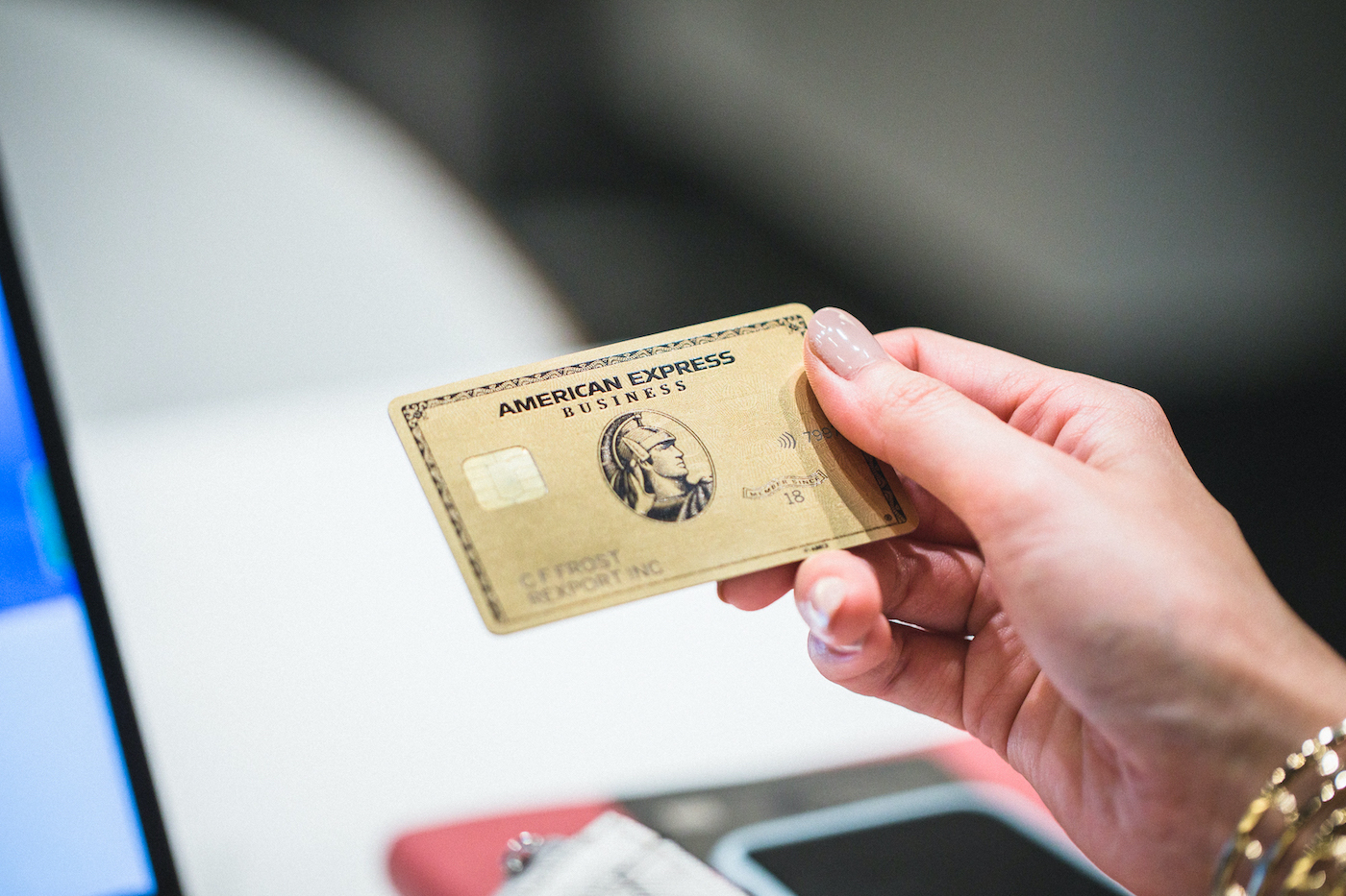 Goldene Kreditkarte die besten Goldkarten von Mastercard, Visa & Amex