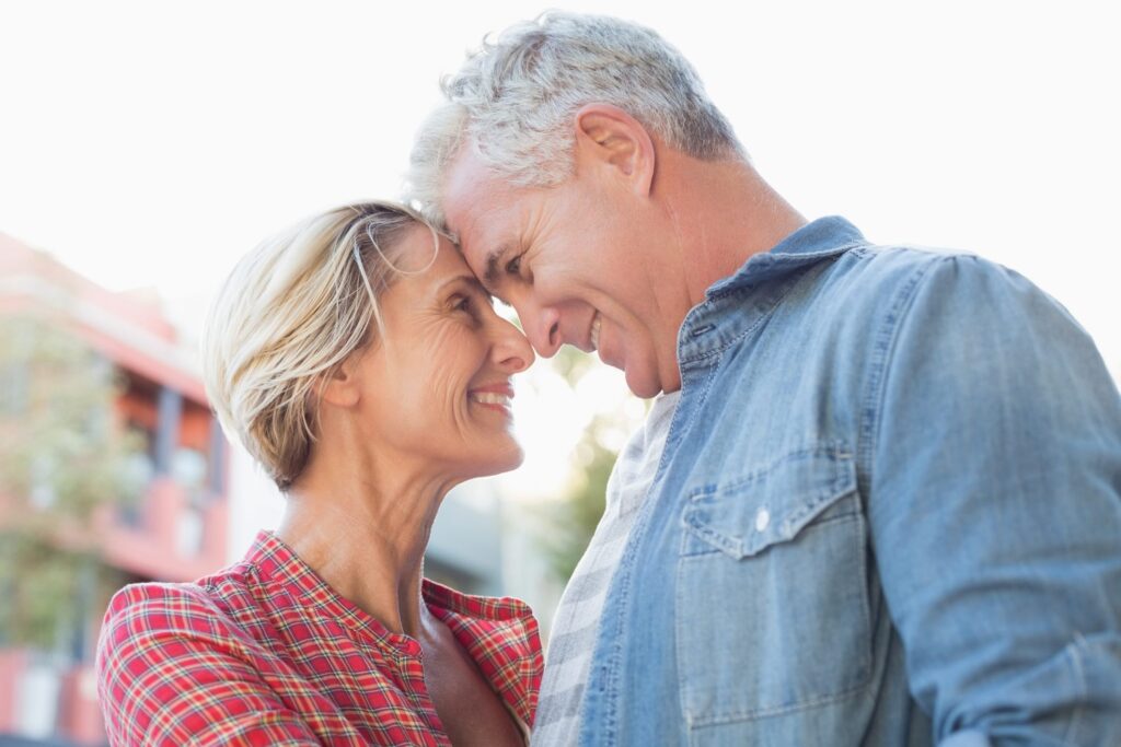 Verliebt ab 40: Mit Klarheit und Leichtigkeit zur passenden Liebe
