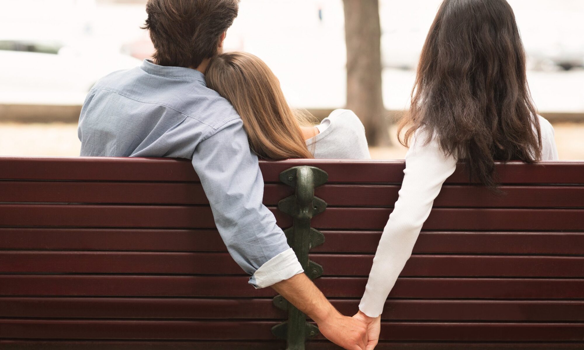 Typisches Verhalten nach Fremdgehen: 7 Anzeichen