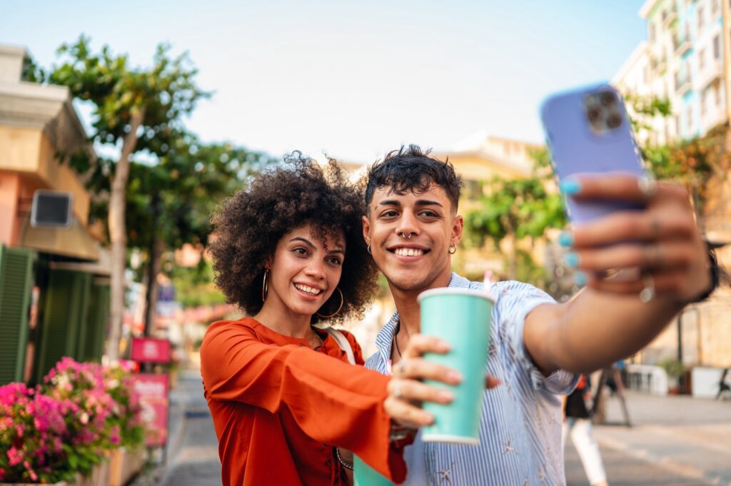 Was ist pansexuell? Liebe jenseits von Geschlechtergrenzen verstehen