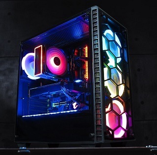 Der Predator Komplett PC von GameMachines sieht super modern aus Der Predator Komplett PC von GameMachines sieht super modern aus im Test