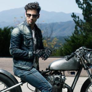 Im Überblick alle möglichen Testkriterien im Motorradhandschuh Vergleich Diese Testkriterien sind in einem Motorradhandschuh Vergleich möglich