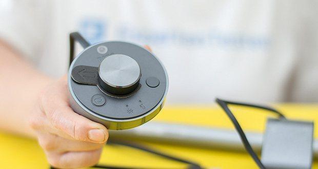 BenQ ScreenBar Plus LED-Monitor-Lampe im Test - mit dem Einstellrad lassen sich Helligkeit und Farbtemperatur intuitiv und präzise einstellen