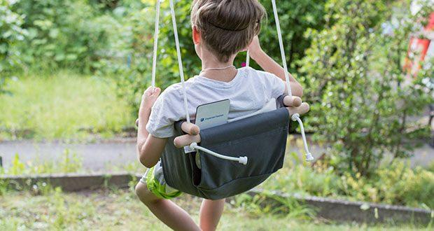 small-foot Babyschaukel Komfort im Test - sanft schwingen, die Umgebung beobachten, zur Ruhe kommen