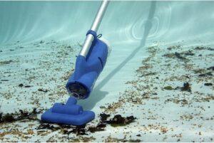 Was ist ein Pool Bodensauger und wie funktioniert er? Was ist ein Pool Bodensauger im Test