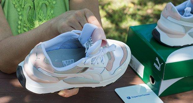 PUMA RS 2.0 Futura Sneaker im Test - Verschluss: SchnĂĽrsenkel