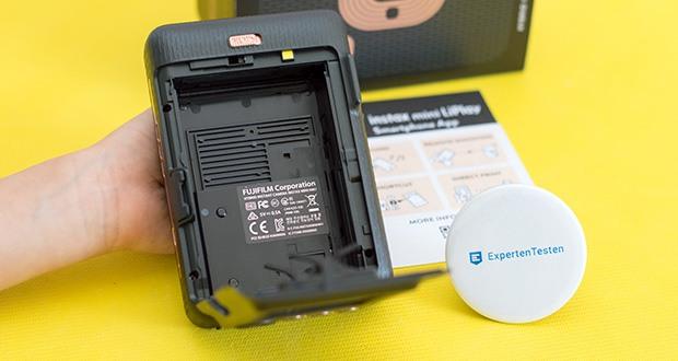 Fujifilm Instax Mini LiPlay Elegant Hybride Sofortbildkamera im Test - per Knopfdruck können Sie Ihre Sofortbilder ganz einfach und komfortabel ausdrucken