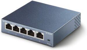 n einem solchen Serverraum werden spezielle Netzwerk Switches eingesetzt, um die Stabilität der Verbindungen zu garantieren.