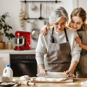 Klarstein Küchenmaschine im Test und Vergleich Ob für das kleine Freundinnen Treffen am Nachmittag, oder für den grossen 80 Geburtstag von der Oma, mit einer Küchenmaschine von Klarstein ist man optimal ausgerüstet.
