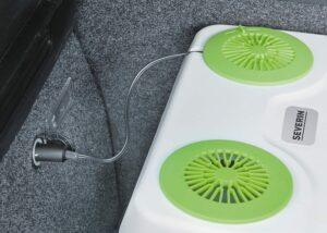 Mit der richtigen Kühlbox im Auto können Sie überall angenehm gekühlte Getränke genießen.