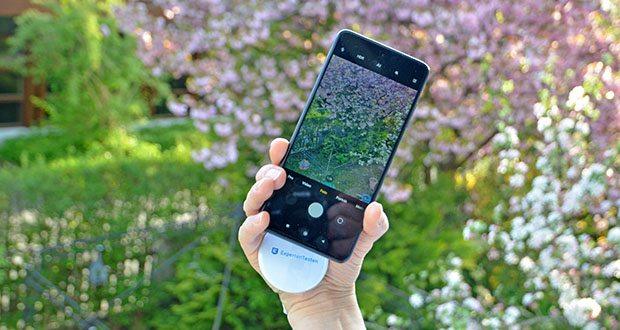 Xiaomi Smartphone Poco X3 Pro im Test - Funktionen der Rückfahrkamera: Nachtmodus (unterstützt Ultraweitwinkel), Dual-Video; Funktionen der Frontkamera: Nachtmodus, Dual-Video