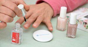 Die Haltbarkeit des Nagellacks Wie lange ist Nagellack haltbar im Test?