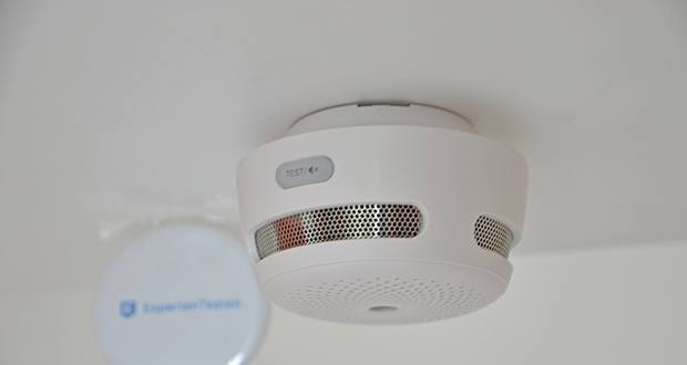 X-Sense Mini Funkvernetzbarer Rauchmelder 3-Pack im Test - führt alle 10 Sekunden 3 separate Rauchkonzentrationsanalysen durch, um Störungen durch Wind, Staub und ungefährlichen Rauch zu vermeiden