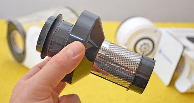 Tineco Akkustaubsauger Pure One X im Test - Vorfilter fängt feine Staubpartikel ab; Maschenfilter blockiert Haare und gewöhnlichen Staub