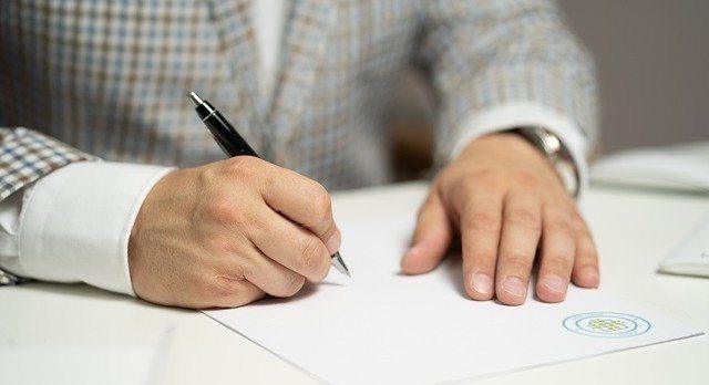 Den richtigen Maklervertrag aussuchen