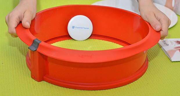 Lekue Duo runde Springform im Test - aus 100 % Platin-Silikon