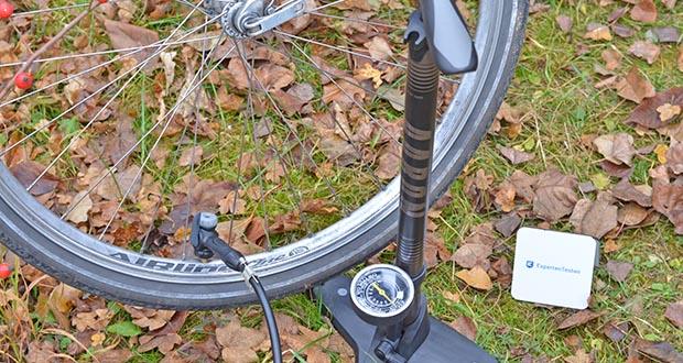 AARON Sport One Fahrradpumpe im Test - mit dieser universal einsetzbaren Fahrradpumpe lassen sich problemlos alle gängigen Ventile wie Autoventil, Schraderventil, Sclaverandventil, französisches Ventil, Presta Ventil und Dunlopventil / Blitzventil (AV, SV, DV) aufpumpen