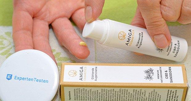 Amiga Cosmetics Glättende Augencreme mit CBD und Sanddorn im Test - die tiefwirksamende Augencreme hydratisiert die Augenpartien und bekämpft sichtbar Zeichen der Hautalterung