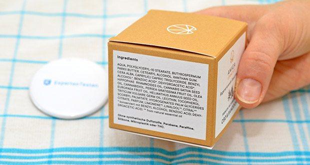 Amiga Cosmetics Regenerierende CBD Gesichtscreme im Test - Inhaltsstoffe: AQUA, POLYGLYCERYL-10 STEARATE, BUTYROSPERMUM PARKII BUTTER, CETEARYL ALCOHOL, XANTHAN GUM, CERA ALBA, CAPRYLIC/ CAPRIC TRIGLYCERIDE, BENZYL ALCOHOL, BENZOIC ACID, DEHYDROACETIC ACID, HIPPOPHAE RHAMNOIDES OIL, CANNABIS SATIVA SEED OIL, CANNABIDIOL, PERSEA GRATISSIMA FRUIT OIL, OLEA EUROPAEA FRUIT OIL, HELIANTHUS ANNUUS SEED OIL, TRITICUM VULGARE GERM OIL, LECITHIN, TOCOPHEROL, ASCORBYL PALMITATE, HYDROGENATED PALM GLYCERIDES CITRATE, PARFUM, LIMONENE, LINALOOL, CITRAL