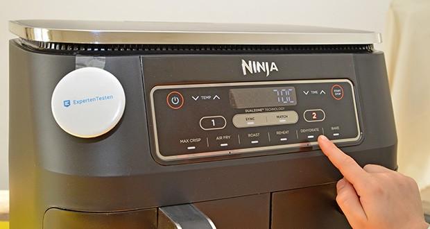 Ninja Foodi Dual Zone Heißluftfritteuse AF300EU im Test - bereiten Sie mit der SYNC-Funktion in den separaten Frittierfächern zwei verschiedene Mahlzeiten mit unterschiedlichen Programmen, unterschiedlicher Garzeit und unterschiedlicher Temperatur punktgenau zu
