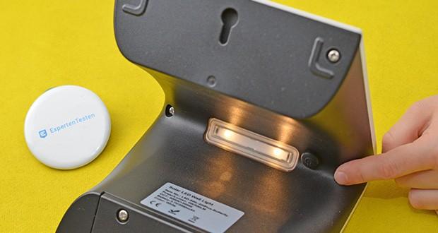 GINUX by LEDStar Solarlampen für Außen mit Bewegungsmelder im Test - Hintergrundbeleuchtung zur Dekoration, wie ein schöner Schmetterling an der Wand