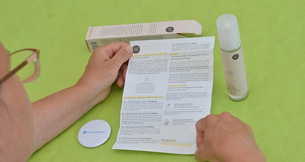 BIOBLOOM Bio CBD Gesichtscreme vitalize im Test - Inhaltstoffe: Aloe barbadensis Leaf Extract*, Chamomilla recutita Flower Water*, Simmondsia chinensis Seed Oil*, Cannabis sativa Seed Oil*, Argania spinosa Kernel Oil*, Persea gratissima Seed Oil*, Glyceryl Stearate Citrate, Butyrospermum parkii Butter*, Maltodextrin*, Brassica Alcohol, Diisooctyl Succinate, Aqua, Glycerin*, Oryza sativa Bran Oil*, Saccharide Isomerate, Glycyrrhiza glabra Root Extract*, Cannabidiol*, Sodium Hyaluronate, Calendula officinalis Flower Extract*, Foeniculum vulgare Seed Oil*, Beta-Glucan, Pectin, Tocopherol, Helianthus annuus Seed Oil, Sodium Levulinate, Sodium Anisate, Sodium Citrate, Glyceryl Caprylate, Phytic Acid, CI 77288, Citric Acid, Limonene *kontrolliert biologischer Anbau