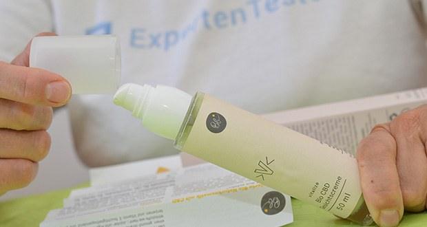 BIOBLOOM Bio CBD Gesichtscreme vitalize im Test - verleiht deiner Gesichtshaut ein Gefühl von Frische und Lebendigkeit mit einer natürlichen, wohltuenden Fenchel-Note