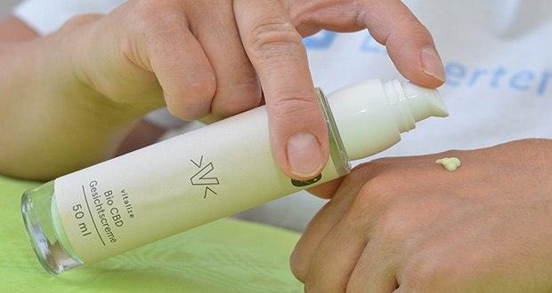 BIOBLOOM Bio CBD Gesichtscreme vitalize im Test - Strahlend-gesunde Haut mit reichhaltigem Hanföl, Ringelblumenextrakt, Fenchel, natürlichem CBD und Hyaluron