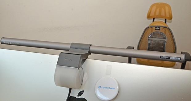 BenQ ScreenBar Halo Monitor Schreibtischlampe im Test - keine Schrauben oder Klebeband zur Befestigung der Lampe am Monitor erforderlich