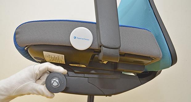 Interstuhl Bürostuhl Every Active im Test - Flextech-Mechanik: Bewegungsspektrum zur Seite bis zu 4x größer, nach vorne bis zu 3x größer, beim Zurücklehnen bis zu 100% mehr Mikrobewegungen im Vergleich zur Synchronmechanik ohne Flextech