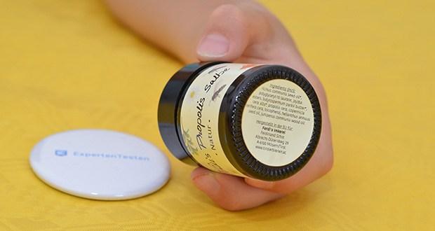 Ferdi’s Imkerei Propolis Salbe im Test - Inhaltsstoffe: Rizinusöl, Jojobaester, Sheabutter, Bienenwachs, Propolis, Carnaubawachs, Vitamin E, Wacholderholzöl; Propolisgehalt 5-6%