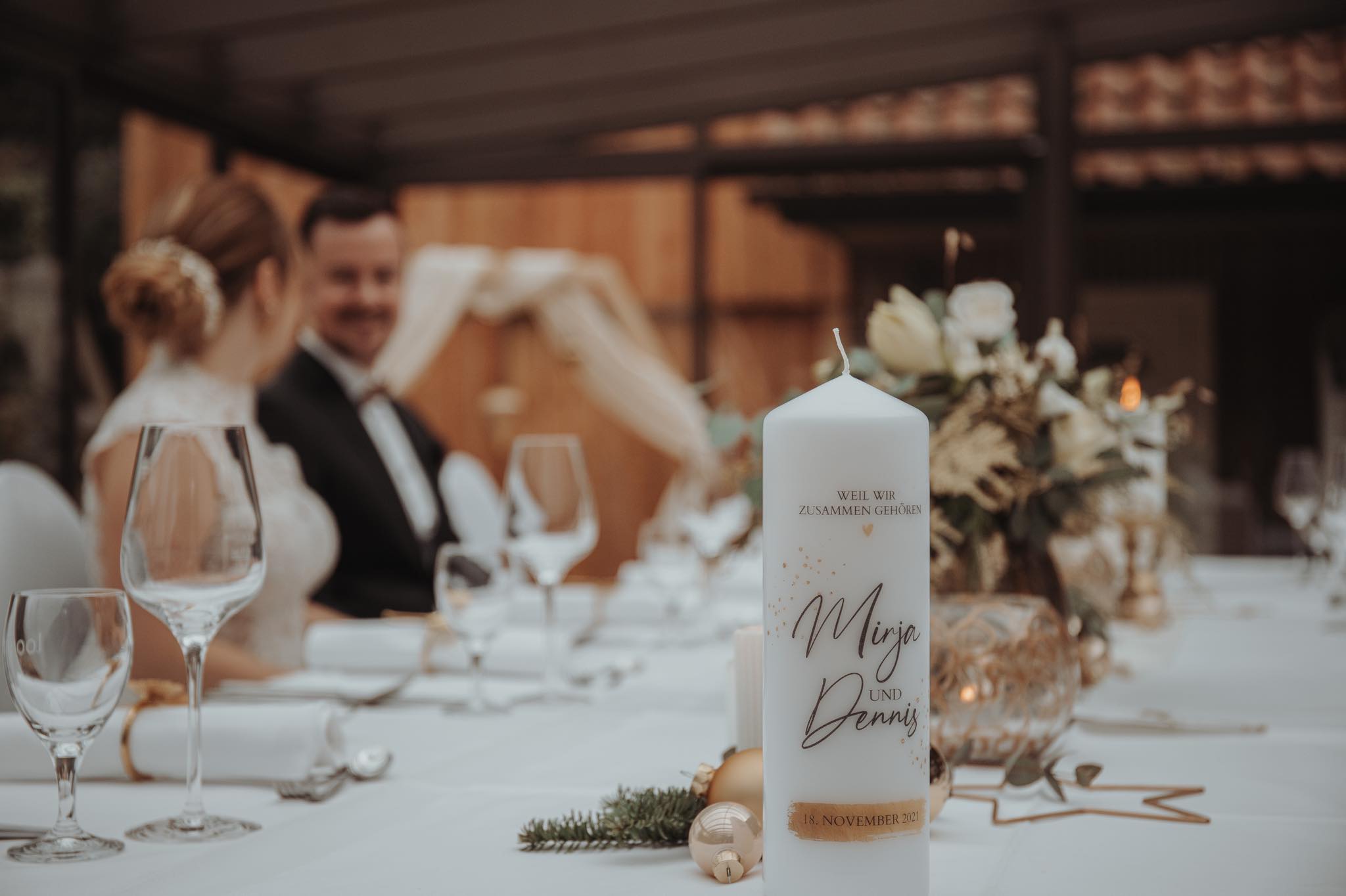 Die richtige Hochzeitskerze wählen