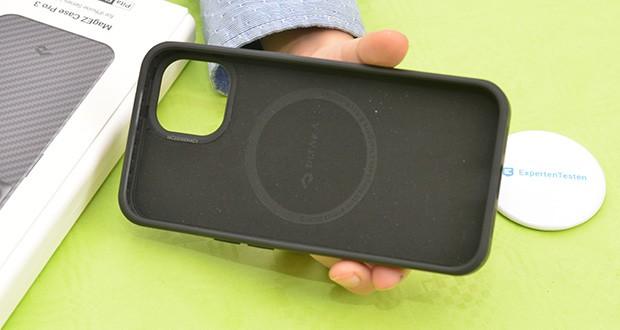 Pitaka MagEZ Case 3 Pro Schutzhülle für iPhone 14 Pro Max im Test - integriertes ultrafeines Fleece Futter federt den Aufprall ab und schützt die Rückseite vor Kratzern