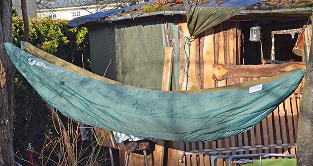 Olife Camping-Hängematte Underquilt Sunbreeze im Test - mit einer Länge von 237cm umhüllt sie die gesamte Unterseite der Hängematte und wärmt von Kopf bis Fuß