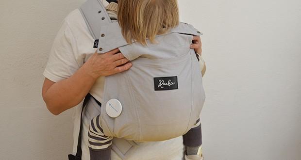 Rookie Konnekt Babytrage im Test - eine Hybrid Trage, die als X- und H-Form sowohl auf der Brust als auch auf dem RĂĽcken getragen werden kann