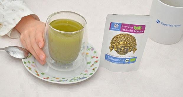 Matchatto Matcha Tee mit grünem Kaffee, Moringa & Kardamom im Test - für positive Stimmung