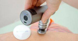 Wie hilft eine Massagepistole bei Cellulite Wie funktioniert eine Massagepistole bei Cellulite