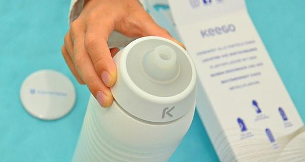 KEEGO Elastisches Titan Trinklasche 750ml weiß im Test - Einfache Handhabung: Quetschen für schnelles, einhändiges Trinken