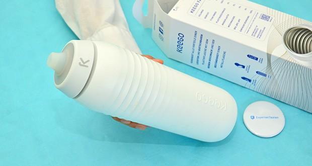 KEEGO Elastisches Titan Trinklasche 750ml weiß im Test - Sicherer Halt: Durch das hochwertige Material der Außenseite
